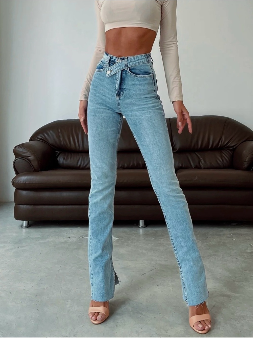 High-Rise Light Blue Straight Jeans with Waist Belt Accent